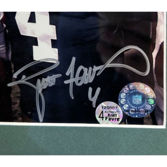 Brett Favre Michael Vick Signed Photo Autographed Packers Falcons Framed COA - Picture 2 of 7
